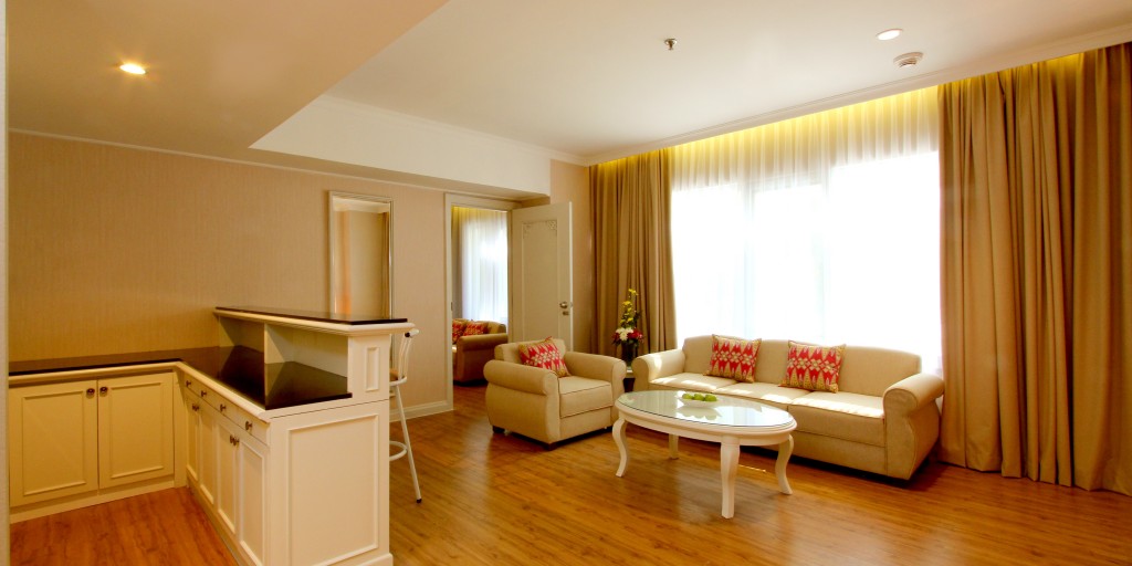 Kartika Chandra-Executive Suite Living Room